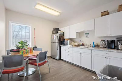 4211 Division Avenue N, Comstock Park, MI 49321 - Photo 34