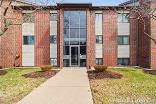 3312 Devonwood Hills Dr NE, Grand Rapids, MI 49525 - Photo 4