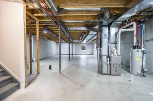 3077 N Spurway Dr, Ann Arbor, MI 48105 - Photo 40