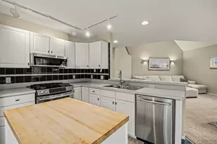 439 Sommerset Ct, Ann Arbor, MI 48103 - Photo 16