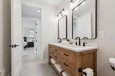 1053 Canterbury Street, Birmingham, MI 48009 - Photo 36