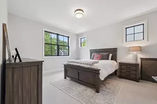 1053 Canterbury St, Birmingham, MI 48009 - Photo 32