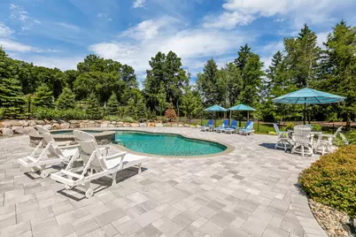 2424 Highland Drive, Ann Arbor, MI 48105 - Photo 8