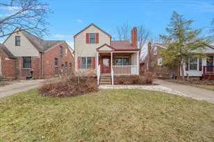 1218 Roslyn Rd, Grosse Pointe Woods, MI 48236 - Photo 6