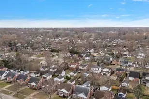 1218 Roslyn Rd, Grosse Pointe Woods, MI 48236 - Photo 20