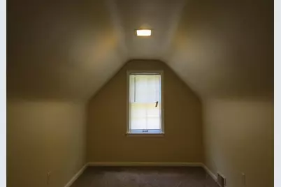 20204 Kenosha Street, Harper Woods, MI 48225 - Photo 10