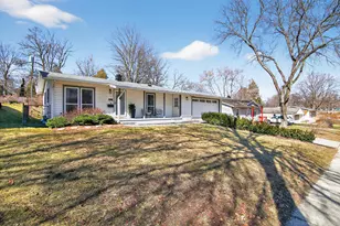 1621 Peach St, Ann Arbor, MI 48105 - Photo 2