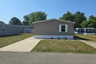 26 Traveler Dr 26, Sparta, MI 49345 - Photo 2