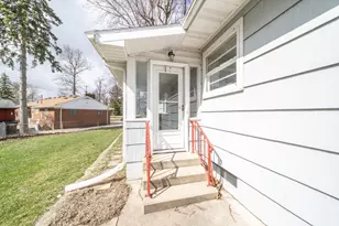 5725 Edgewood Blvd, Monroe, MI 48161 - Photo 4