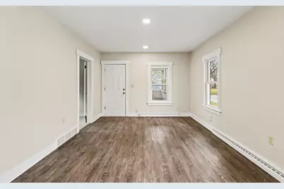 1015 Pearl Street, Lansing, MI 48906 - Photo 10