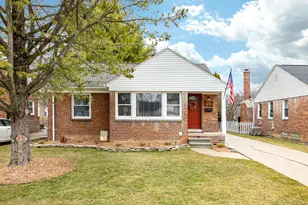 922 Cedarhill, Royal Oak, MI 48067 - Photo 2