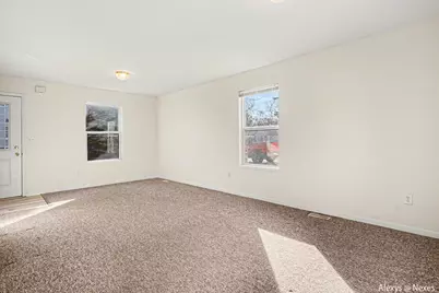 2271 McCracken Street, Muskegon, MI 49441 - Photo 4