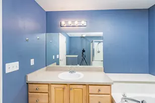 28235 Carlton Way Dr, Novi, MI 48377 - Photo 8