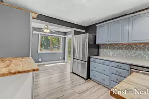 673 S Wolf Lake Rd, Muskegon, MI 49442 - Photo 12
