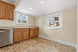 415 Winifred Ave, Lansing, MI 48917 - Photo 14