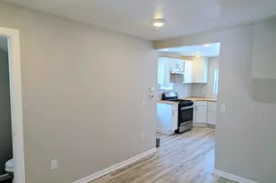 1402 North Ave NE, Grand Rapids, MI 49505 - Photo 14