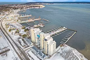 2964 Lakeshore Dr, Muskegon, MI 49441 - Photo 30