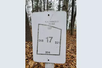 1694 Westview Drive #17, Allegan, MI 49010 - Photo 6