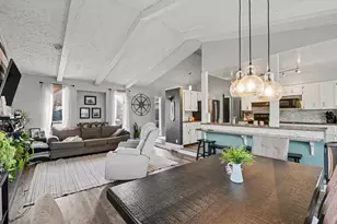 6617 Knollview Dr, Hudsonville, MI 49426 - Photo 2