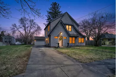 221 N Higby Street, Jackson, MI 49202 - Photo 2