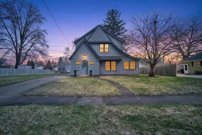 221 N Higby Street, Jackson, MI 49202 - Photo 1