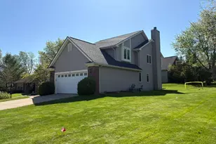 600 Bannock Ct, Saline, MI 48176 - Photo 4