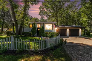 819 W Michigan St, New Buffalo, MI 49117 - Photo 2