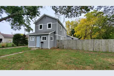 913 N Monroe Street SE, Lowell, MI 49331 - Photo 1