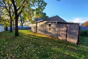 913 N Monroe Street SE, Lowell, MI 49331 - Photo 16