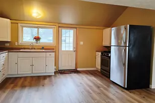 321 S 4th St, Edmore, MI 48829 - Photo 8