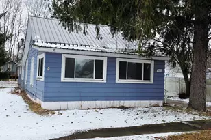 321 S 4th St, Edmore, MI 48829 - Photo 1