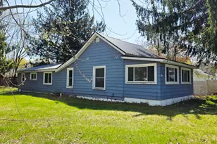 321 S 4th St, Edmore, MI 48829 - Photo 2