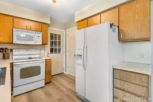 366 Elm St, Holland, MI 49424 - Photo 16