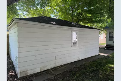 18949 Washtenaw Street, Harper Woods, MI 48225 - Photo 16
