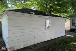 18949 Washtenaw St, Harper Woods, MI 48225 - Photo 16