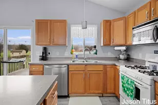 7563 Red Cedar Dr NE, Cedar Springs, MI 49319 - Photo 4