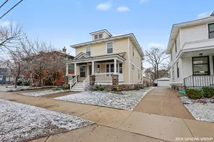 356 Pine Ave, Holland, MI 49423 - Photo 2