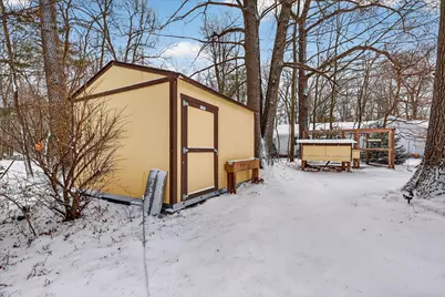 586 N Peterson Road, Muskegon, MI 49445 - Photo 8