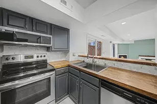 300 Briarcrest Dr, Ann Arbor, MI 48104 - Photo 14