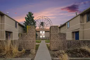 300 Briarcrest Dr, Ann Arbor, MI 48104 - Photo 2