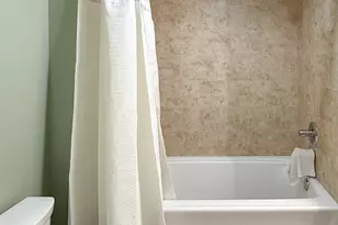 525 W Lafayette Blvd, Detroit, MI 48226 - Photo 10