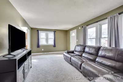 829 N Jefferson Street, Lowell, MI 49331 - Photo 4