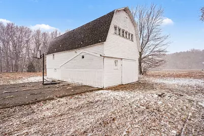 598 S Brooks Road S, Muskegon, MI 49442 - Photo 4