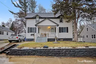 1050 Spring Ave NE, Grand Rapids, MI 49503 - Photo 1