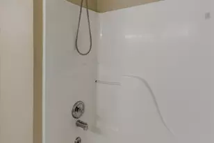 24403 Elmhurst Ave, Farmington Hills, MI 48336 - Photo 40