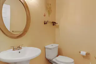 24403 Elmhurst Ave, Farmington Hills, MI 48336 - Photo 22