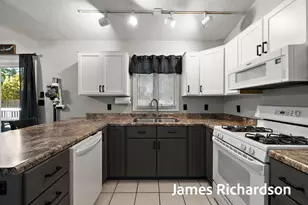 15249 Widgeon Rd, Grand Haven, MI 49417 - Photo 12