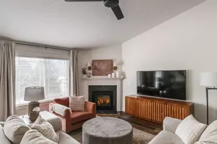 1361 S Village Cir, Kalamazoo, MI 49009 - Photo 12