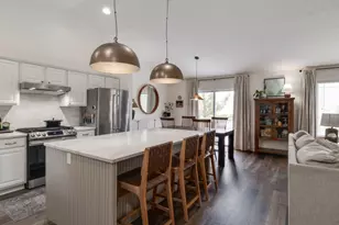 1361 S Village Cir, Kalamazoo, MI 49009 - Photo 4