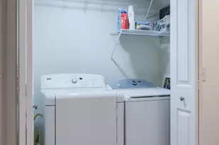 1361 S Village Cir, Kalamazoo, MI 49009 - Photo 16